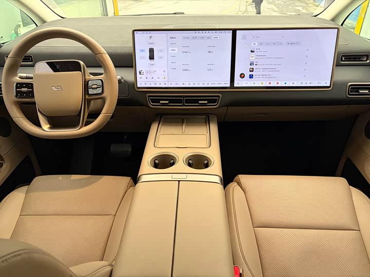 Фото 5 - LiXiang Mega