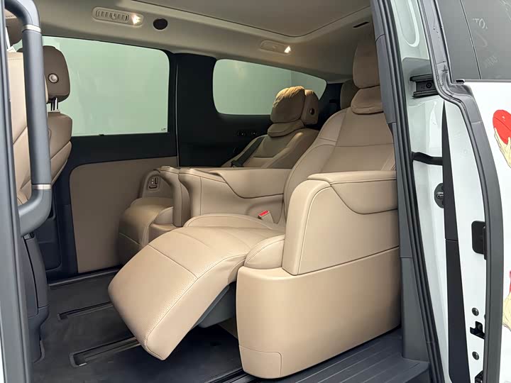 Фото 7 - LiXiang Mega