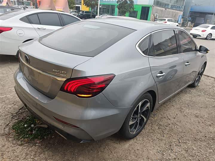 Фото 7 - MG Motor 6