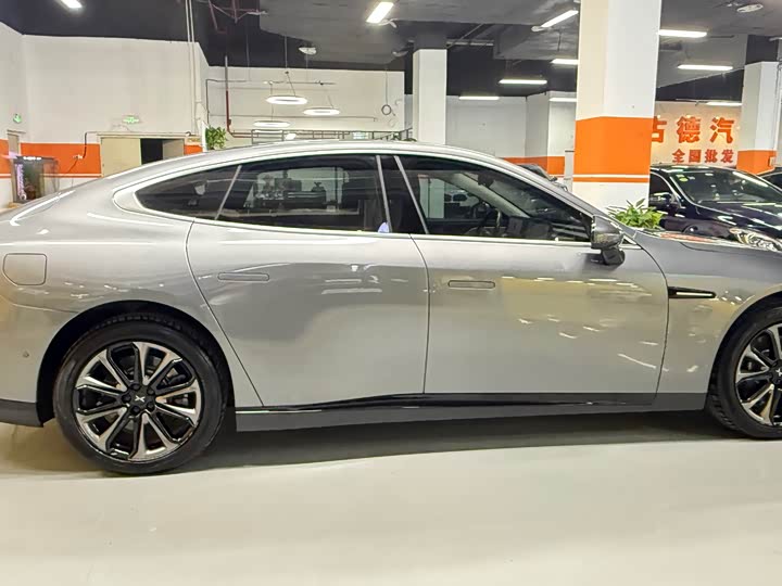 Фото 4 - XPeng P7