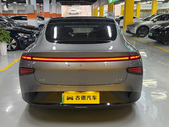 Фото 6 - XPeng P7