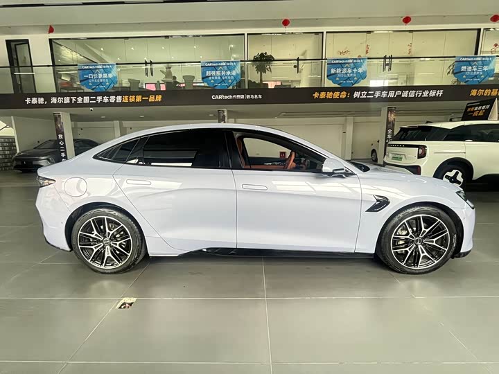 Фото 3 - BYD Seal