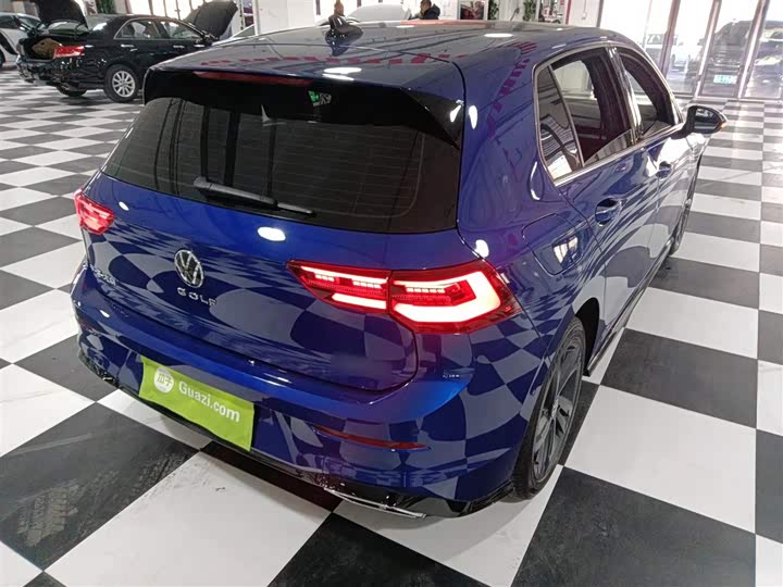 Фото 7 - Volkswagen Golf