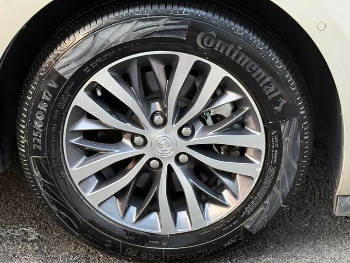 Фото 5 - Buick GL8 ES