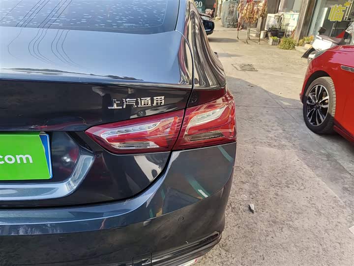 Фото 8 - Chevrolet Malibu XL