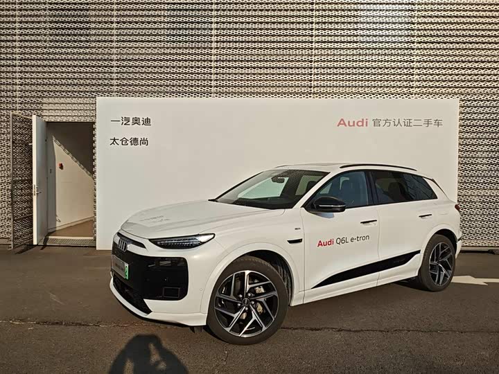 Фото 2 - Audi Q6L e-tron