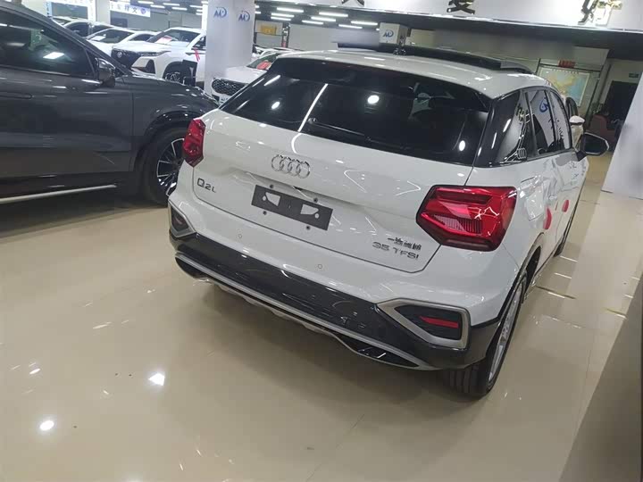 Фото 7 - Audi Q2L