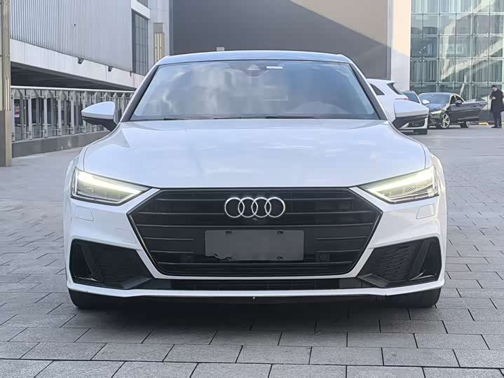 Фото 2 - Audi A7
