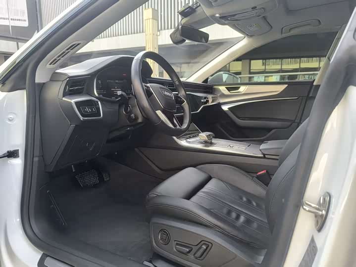 Фото 4 - Audi A7