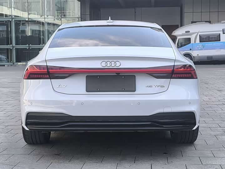 Фото 8 - Audi A7