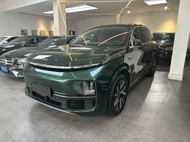 Фото 1 - LiXiang L8