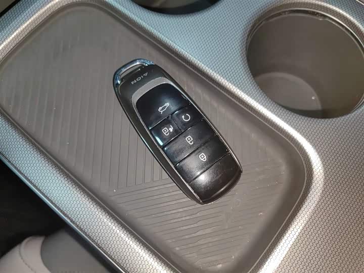 Фото 9 - GAC Aion Y