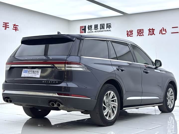 Фото 5 - Lincoln Aviator