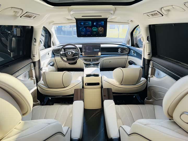 Фото 9 - Denza D9