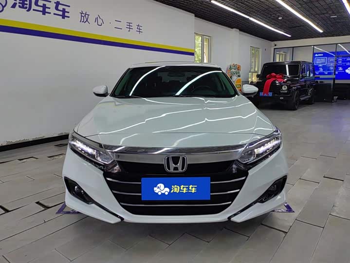 Фото 2 - Honda Accord