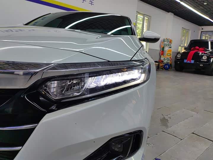 Фото 5 - Honda Accord