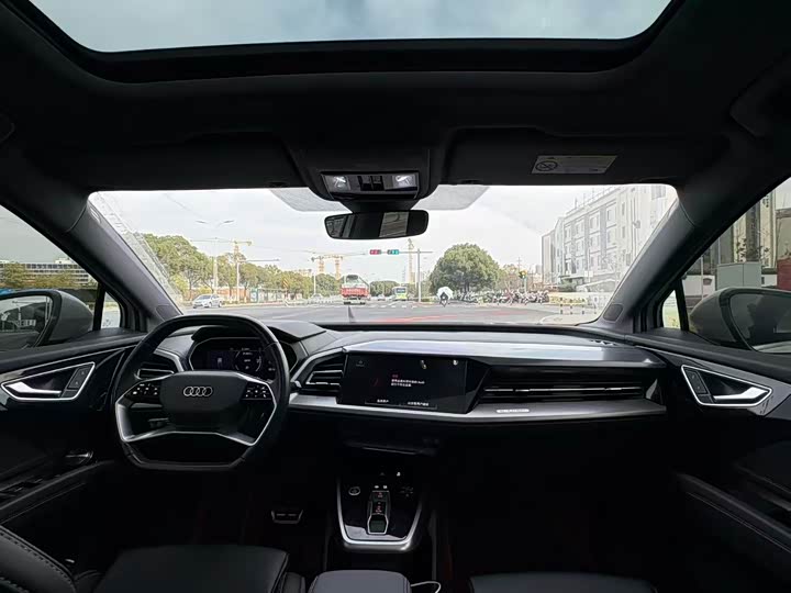 Фото 5 - Audi Q4 e-tron