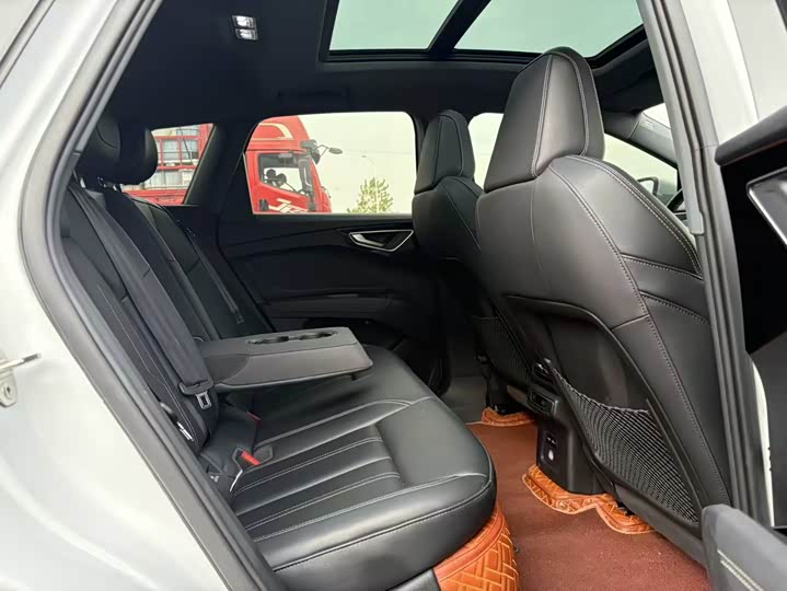 Фото 9 - Audi Q4 e-tron