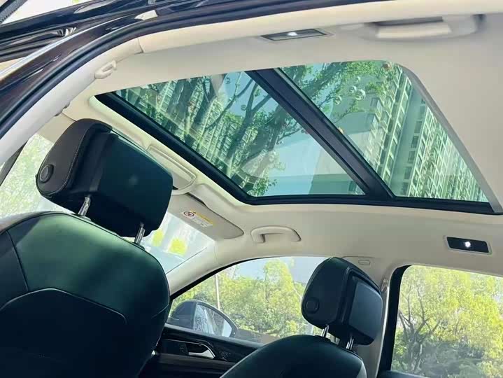 Фото 4 - Volkswagen Passat