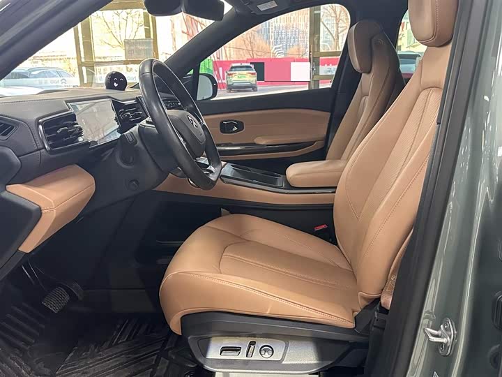 Фото 7 - Nio ES6