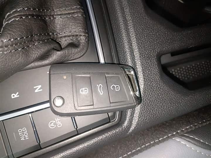 Фото 9 - Volkswagen Lavida