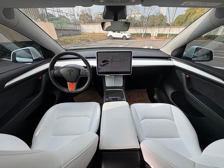 Фото 9 - Tesla Model Y