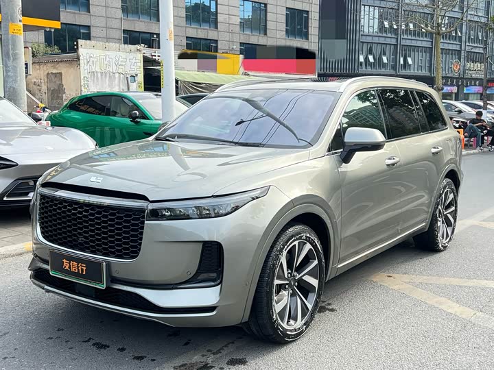 Фото 1 - LiXiang One