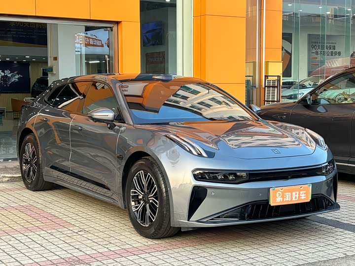 Фото 4 - Zeekr 001