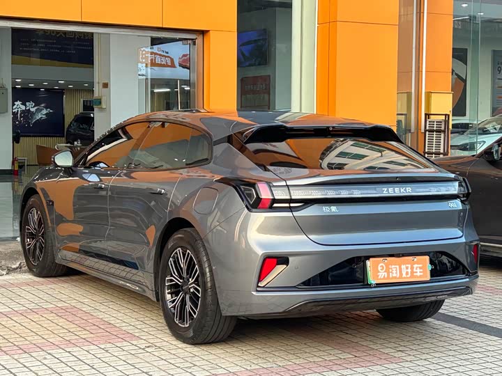 Фото 5 - Zeekr 001