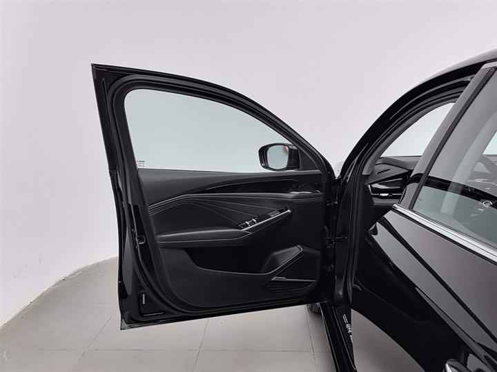 Фото 8 - Geely Preface L