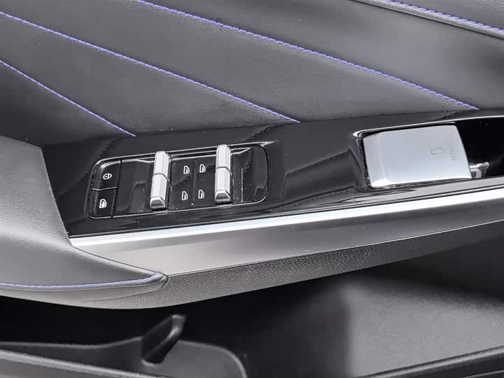 Фото 9 - Geely Preface L