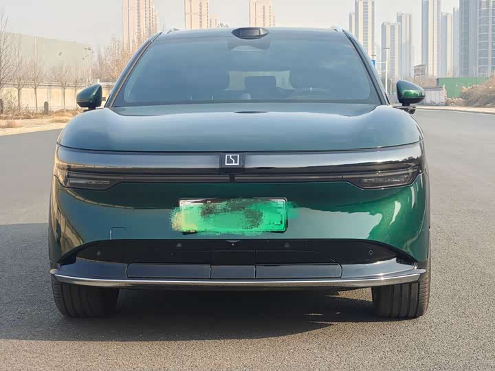 Фото 2 - Zeekr 7X