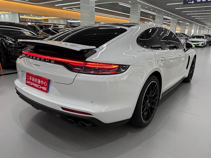 Фото 6 - Porsche Panamera