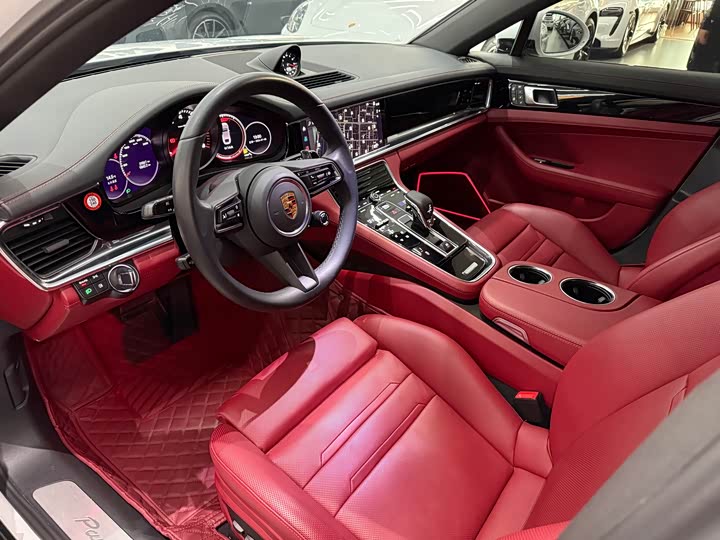 Фото 8 - Porsche Panamera