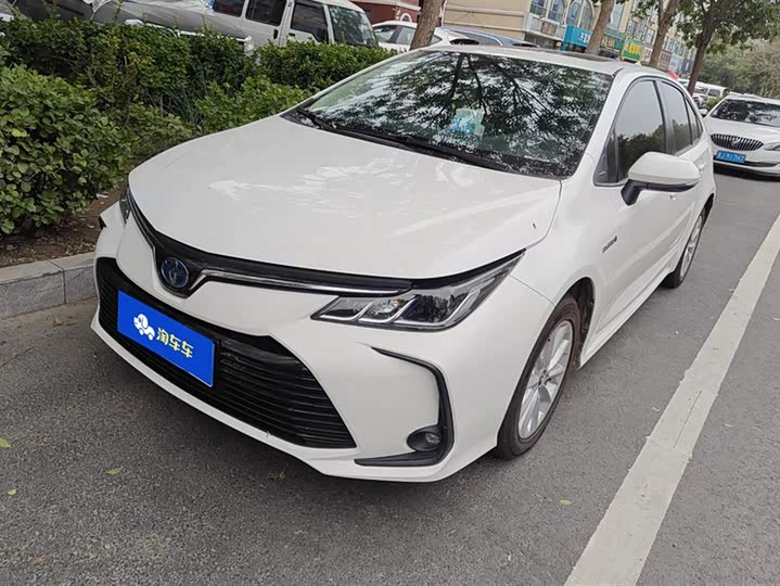 Фото 1 - Toyota Corolla