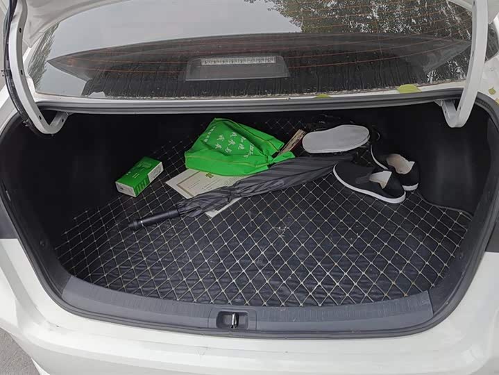 Фото 4 - Toyota Corolla