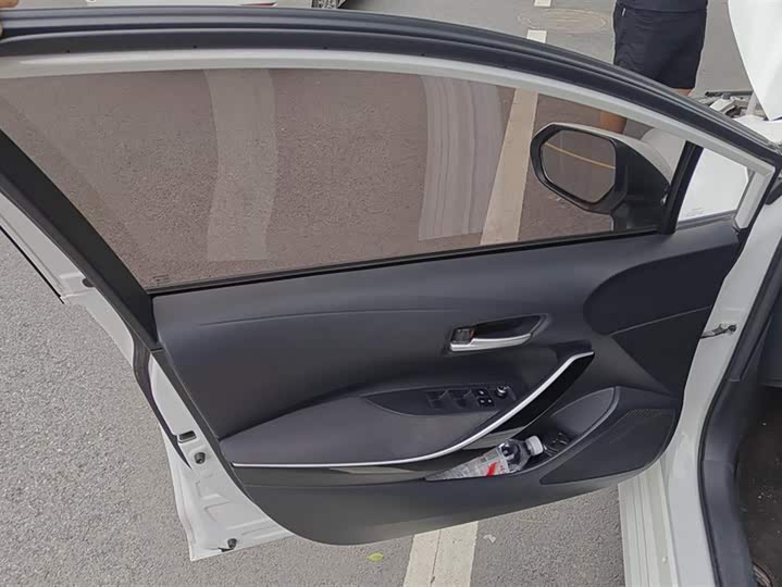 Фото 7 - Toyota Corolla