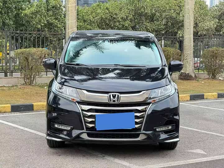 Фото 1 - Honda Odyssey
