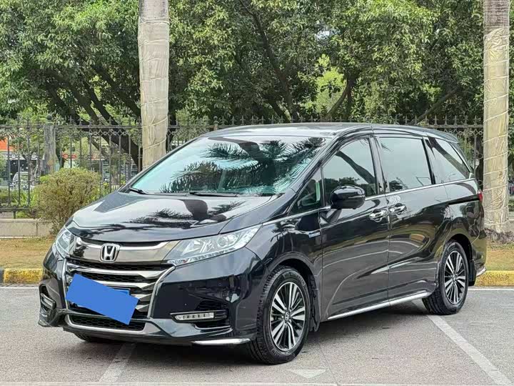 Фото 2 - Honda Odyssey