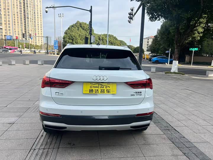 Фото 9 - Audi Q3