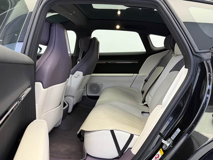 Фото 8 - Avatr 12