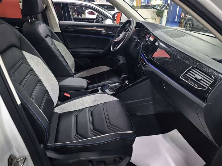 Фото 7 - Volkswagen Tayron GTE Hybrid