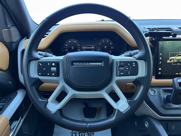 Фото 9 - Land Rover Defender