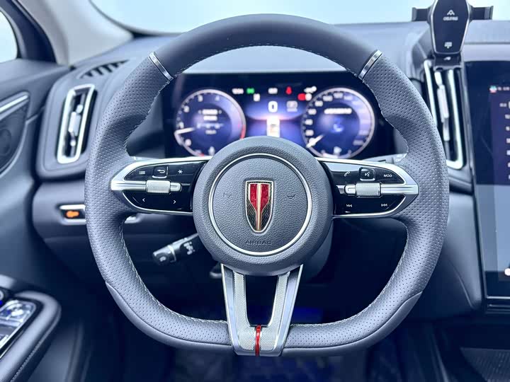 Фото 8 - Hongqi HS3