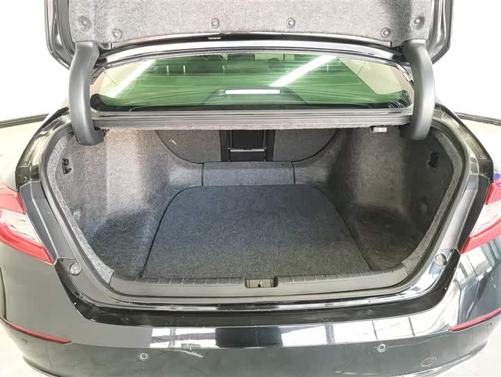 Фото 4 - Honda Accord