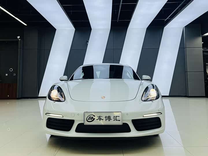 Фото 2 - Porsche 718