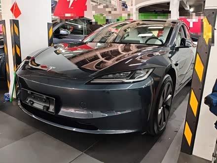 Фото 1 - Tesla Model 3