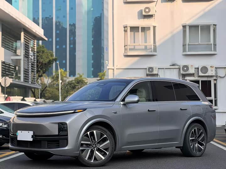 Фото 1 - LiXiang L8