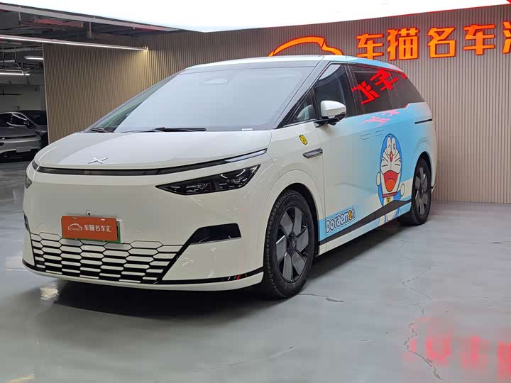 Фото 4 - XPeng X9