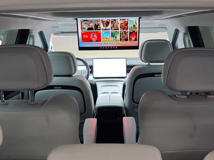 Фото 9 - XPeng X9